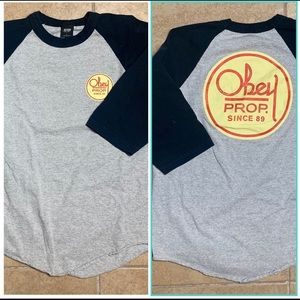 Obey propaganda raglan size large